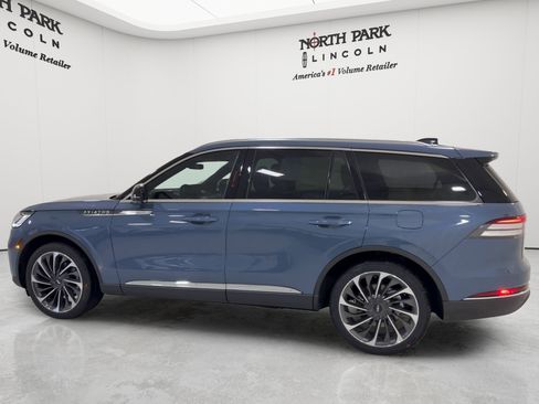 New 2026 Lincoln Aviator Reserve RWD image 7
