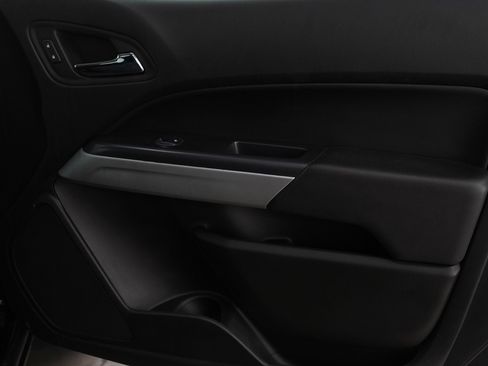 Used 2018 Chevrolet Colorado LT image 9