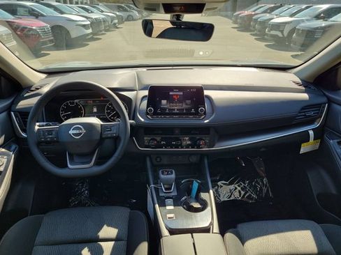 New 2026 Nissan Rogue SV w/ Cold Weather Package FWD image 22