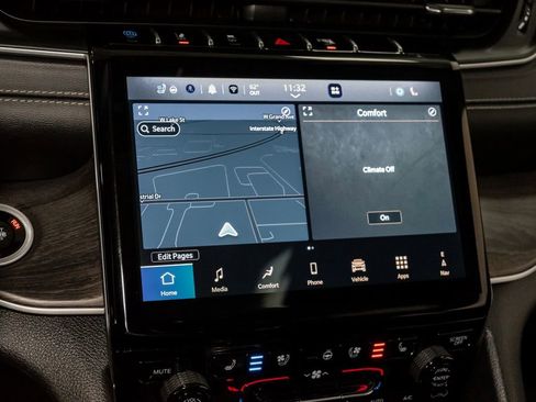 Used 2024 Jeep Grand Cherokee Limited 4xe w/ Luxury Tech Group II image 21