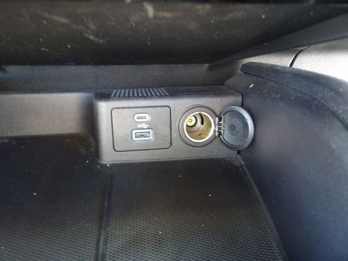 Certified 2022 Ford Escape SE w/ SE Sport Appearance Package image 15