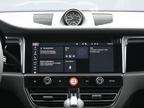 New 2026 Porsche Macan image 21