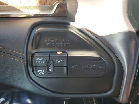 Used 2024 RAM 2500 Limited image 23