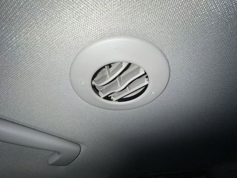 Used 2020 GMC Acadia SLE image 21