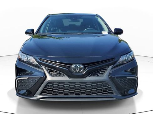Used 2024 Toyota Camry SE FWD image 2