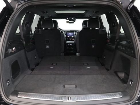 Used 2023 Jeep Grand Cherokee L Overland w/ Advanced Protech Group III AWD/4WD image 37