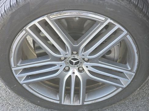 Used 2025 Mercedes-Benz GLS 450 4MATIC image 32