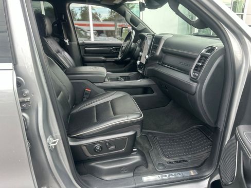 Used 2022 RAM 1500 Limited w/ Body Color Bumper Group AWD/4WD image 11