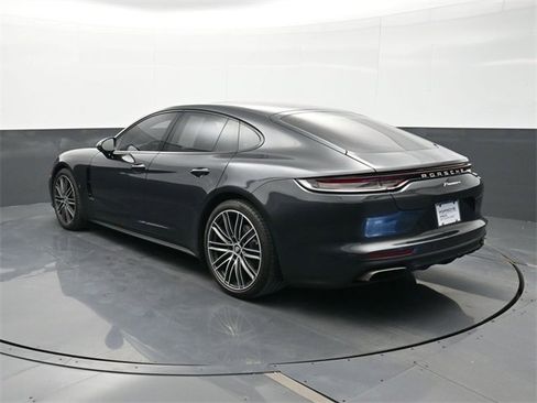 Used 2021 Porsche Panamera 4 image 3