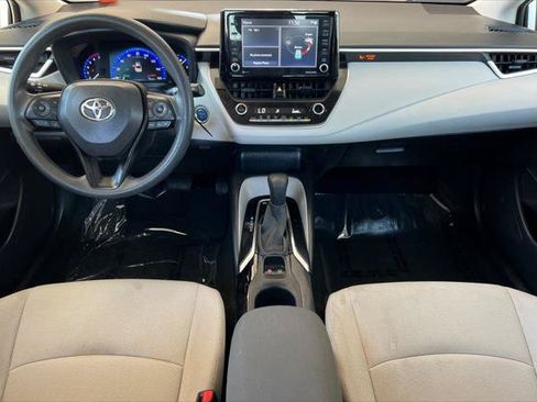 Certified 2022 Toyota Corolla LE FWD image 3