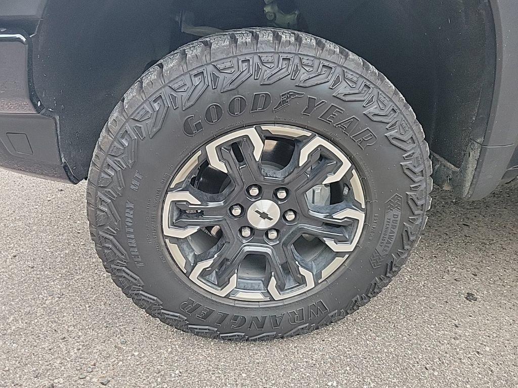 Used 2026 Chevrolet Silverado 1500 ZR2 AWD/4WD image 21