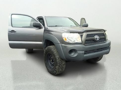 Used 2011 Toyota Tacoma 4x4 Regular Cab image 9