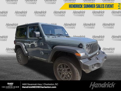 Used 2025 Jeep Wrangler Sport AWD/4WD image 1