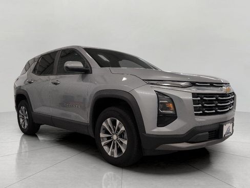 Used 2025 Chevrolet Equinox LT AWD/4WD image 1