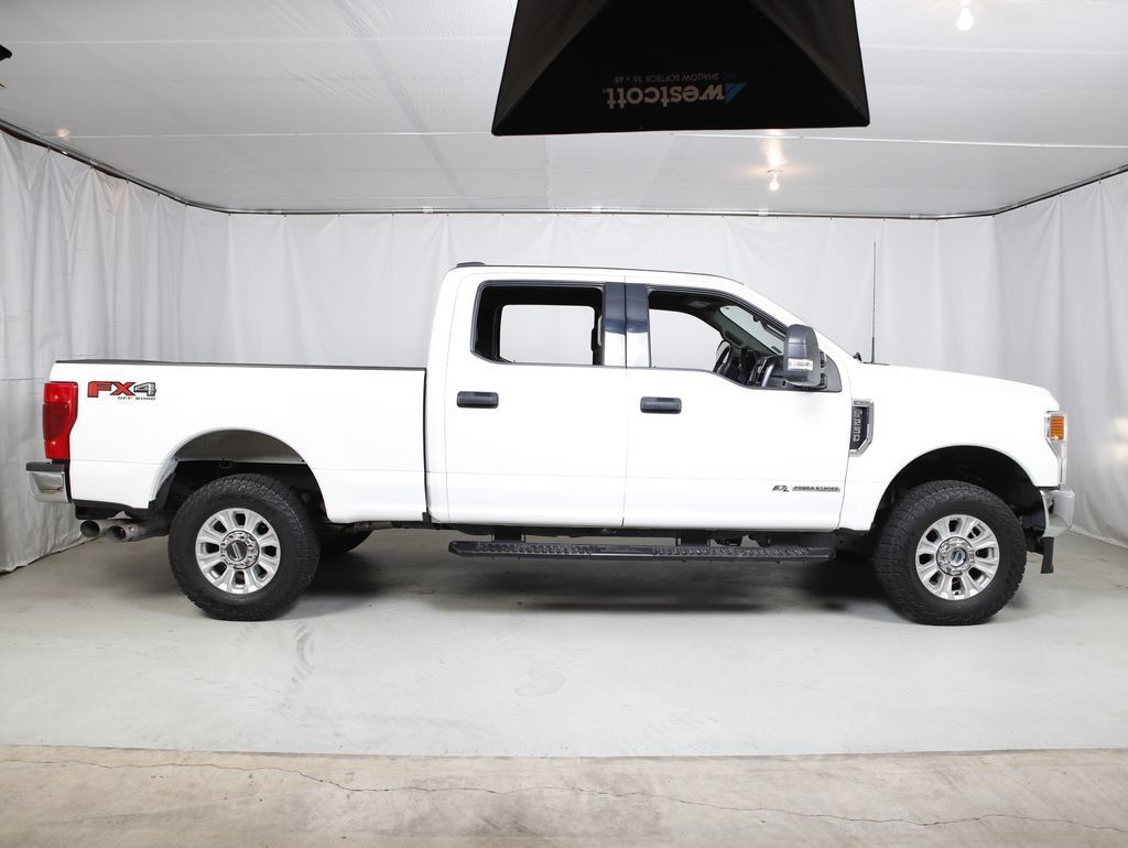 Used 2022 Ford F250 XLT w/ FX4 Off-Road Package AWD/4WD image 2