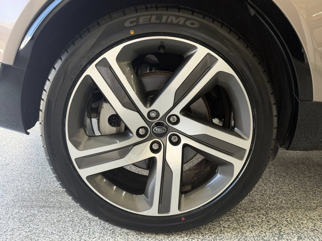 Used 2023 Land Rover Discovery HSE R-Dynamic AWD/4WD image 44