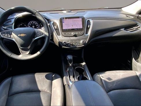 Used 2023 Chevrolet Malibu LT FWD image 16