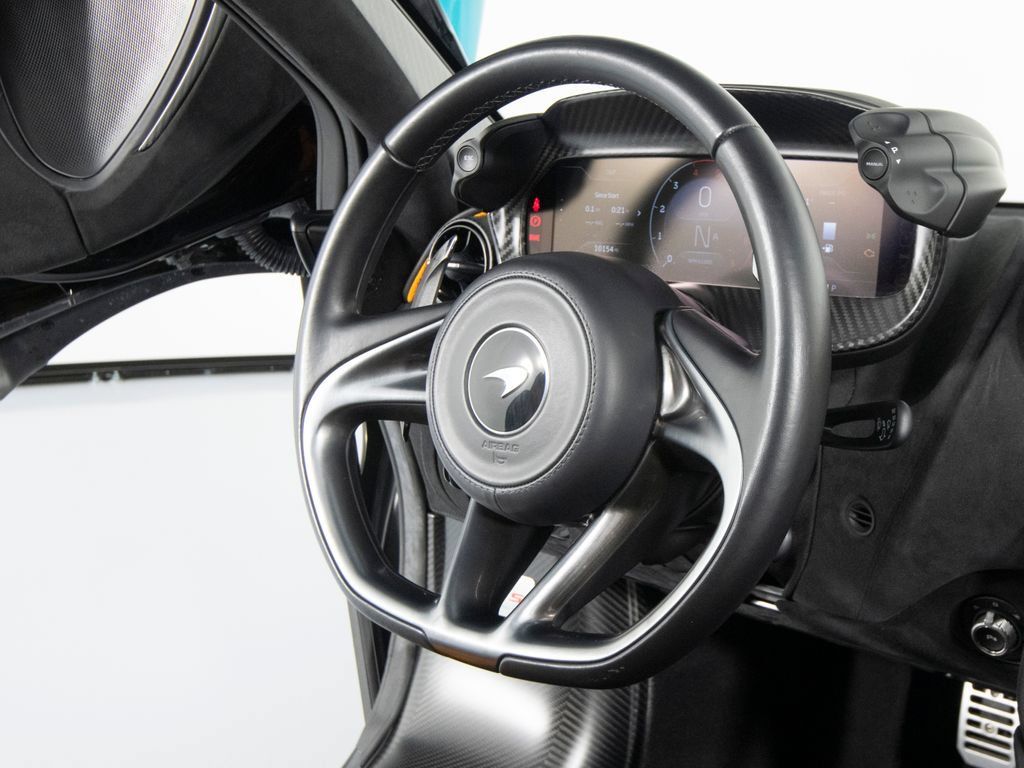Used 2024 McLaren 750S Spider RWD image 34