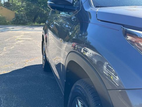 Used 2019 Toyota Highlander Limited Platinum AWD/4WD image 16