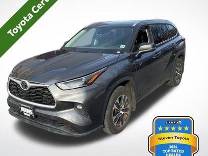 Used 2022 Toyota Highlander XLE