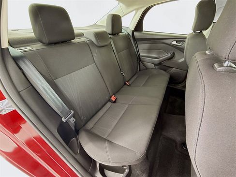 Used 2017 Ford Focus SE image 23