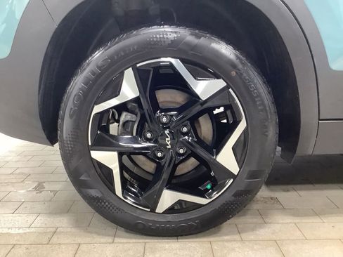 Certified 2024 Kia Seltos EX image 28