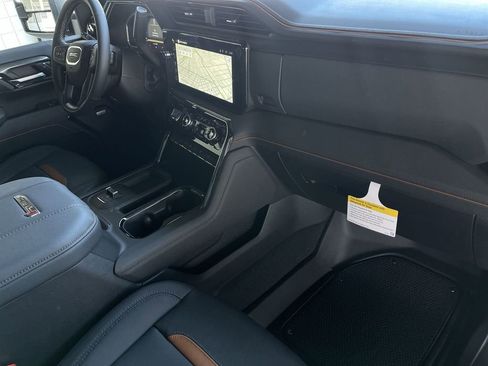 New 2026 GMC Sierra 2500 AT4 w/ AT4 Premium Plus Package AWD/4WD image 29
