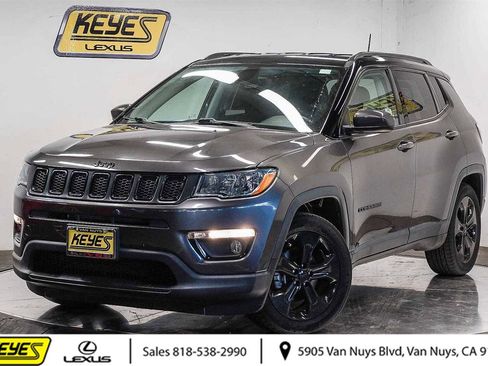 Used 2020 Jeep Compass Latitude image 1