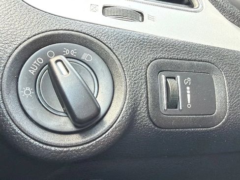 Used 2018 Dodge Journey SE w/ Popular Equipment Group FWD image 30
