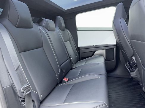 Used 2024 Tesla Cybertruck AWD Crew Cab image 35