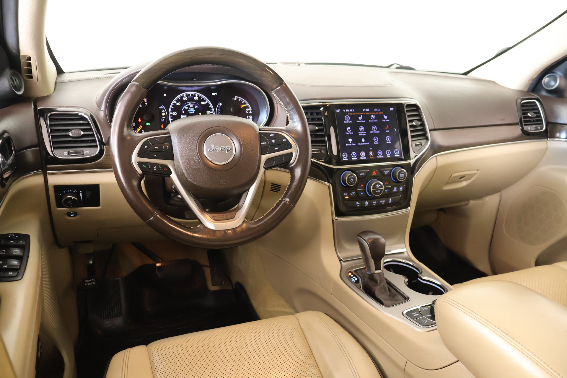 Used 2019 Jeep Grand Cherokee Overland AWD/4WD image 2