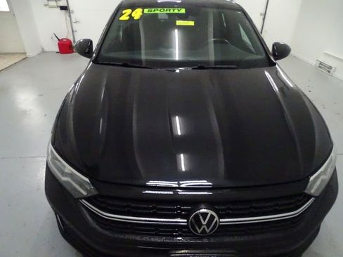 Used 2024 Volkswagen Jetta Sport FWD image 21