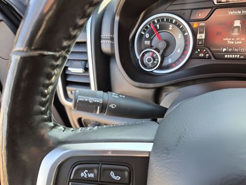 Used 2019 RAM 2500 Laramie image 35