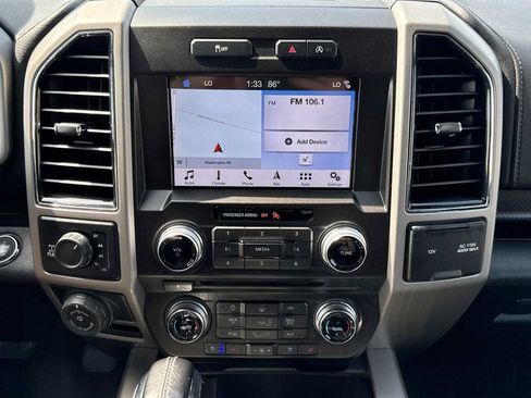 Used 2018 Ford F150 Lariat w/ Equipment Group 502A Luxury AWD/4WD image 27