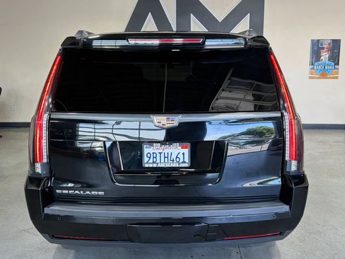 Used 2019 Cadillac Escalade ESV Premium Luxury AWD/4WD image 5