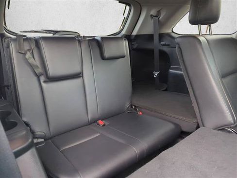 Used 2019 Toyota Highlander Limited FWD image 27