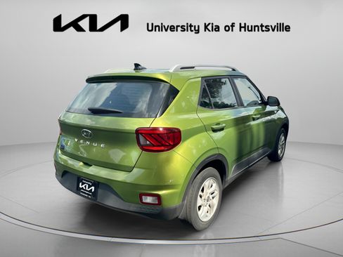 Used 2020 Hyundai Venue SEL w/ Convenience Package FWD image 8