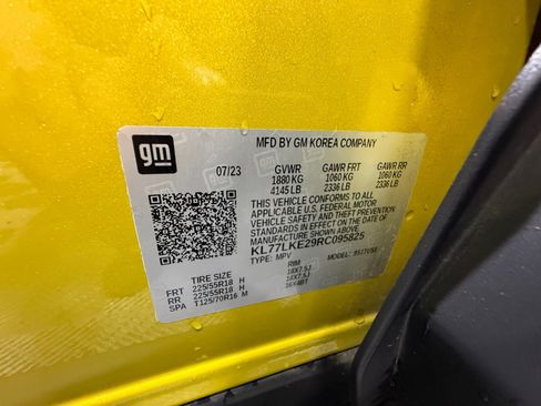 Used 2024 Chevrolet Trax ACTIV w/ Sunroof Package image 25