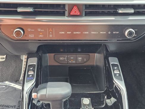 Used 2025 Kia Sorento SX Prestige image 29