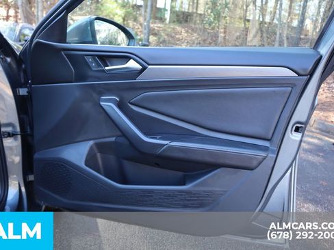 Used 2024 Volkswagen Jetta SE image 27