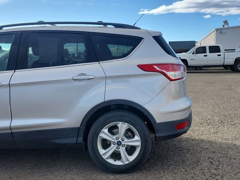 Used 2016 Ford Escape SE w/ Equipment Group 201A image 9