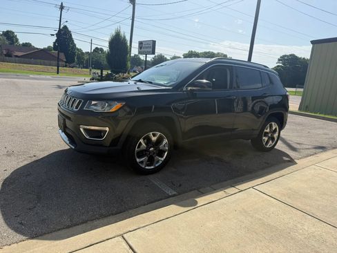 Used 2019 Jeep Compass Limited AWD/4WD image 4