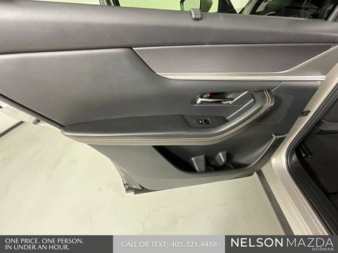 Certified 2025 MAZDA CX-90 3.3 Turbo w/ Preferred Package image 18