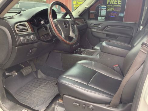 Used 2013 GMC Sierra 2500 Denali w/ Snow Plow Prep Package image 11