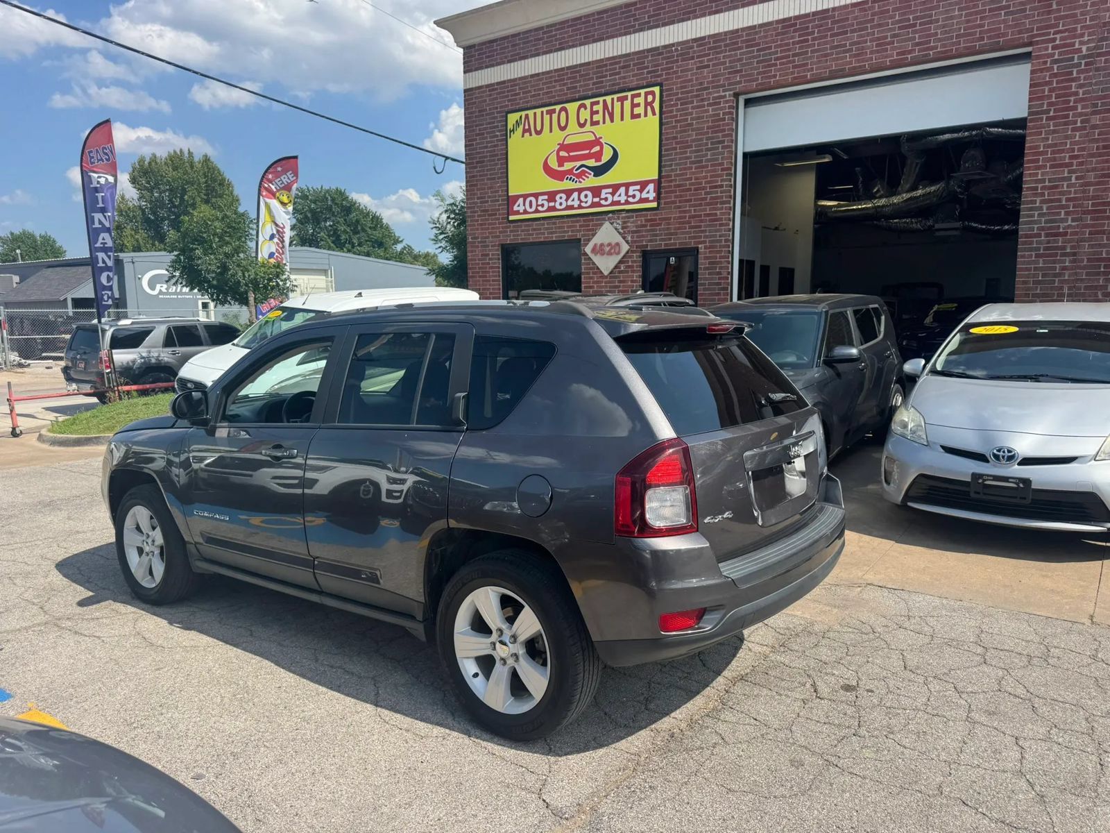 Used 2016 Jeep Compass Latitude AWD/4WD image 3