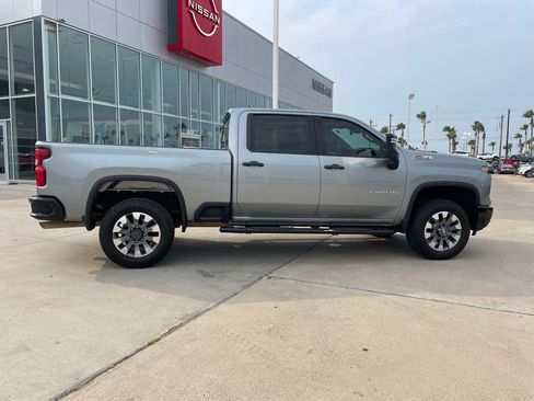 Used 2024 Chevrolet Silverado 2500 Custom w/ Custom Value Package AWD/4WD image 2