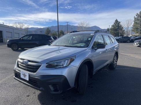 Certified 2020 Subaru Outback image 3