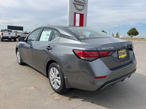 Used 2025 Nissan Sentra S image 5