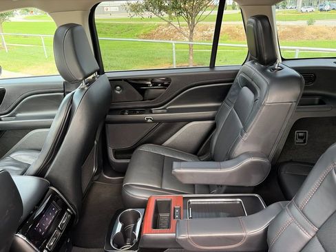 Used 2022 Lincoln Aviator Reserve w/ Equipment Group 201A AWD/4WD image 44