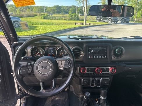 Used 2022 Jeep Gladiator Sport image 11